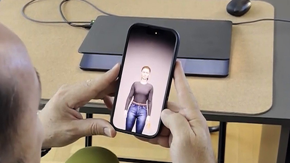 The SignaNova application running on a phone